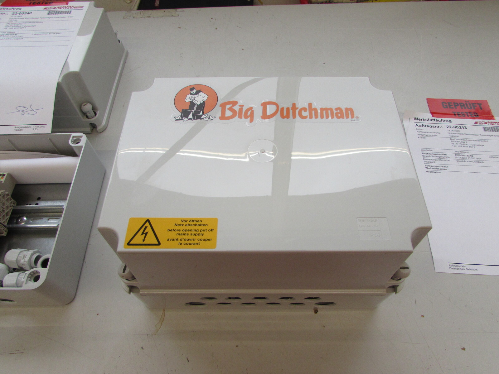 Control cab. Terminal box feed cart limit switch at the back